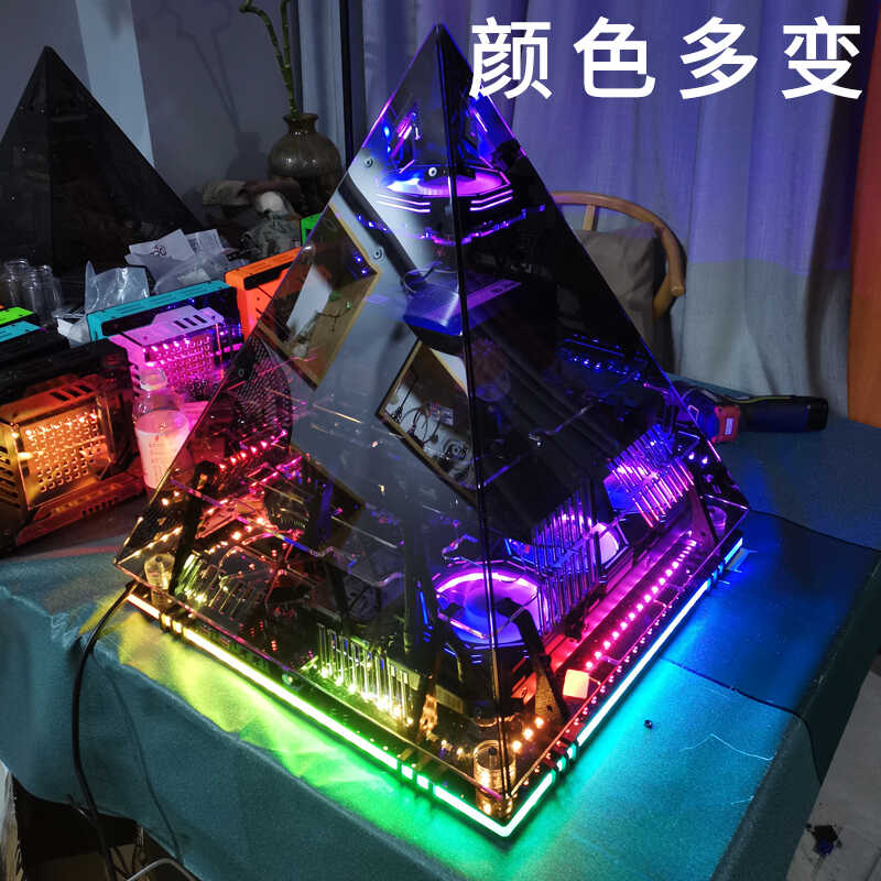 Retro Gaming Pc Case - هيكل هرم كريستالي أسود فئة B